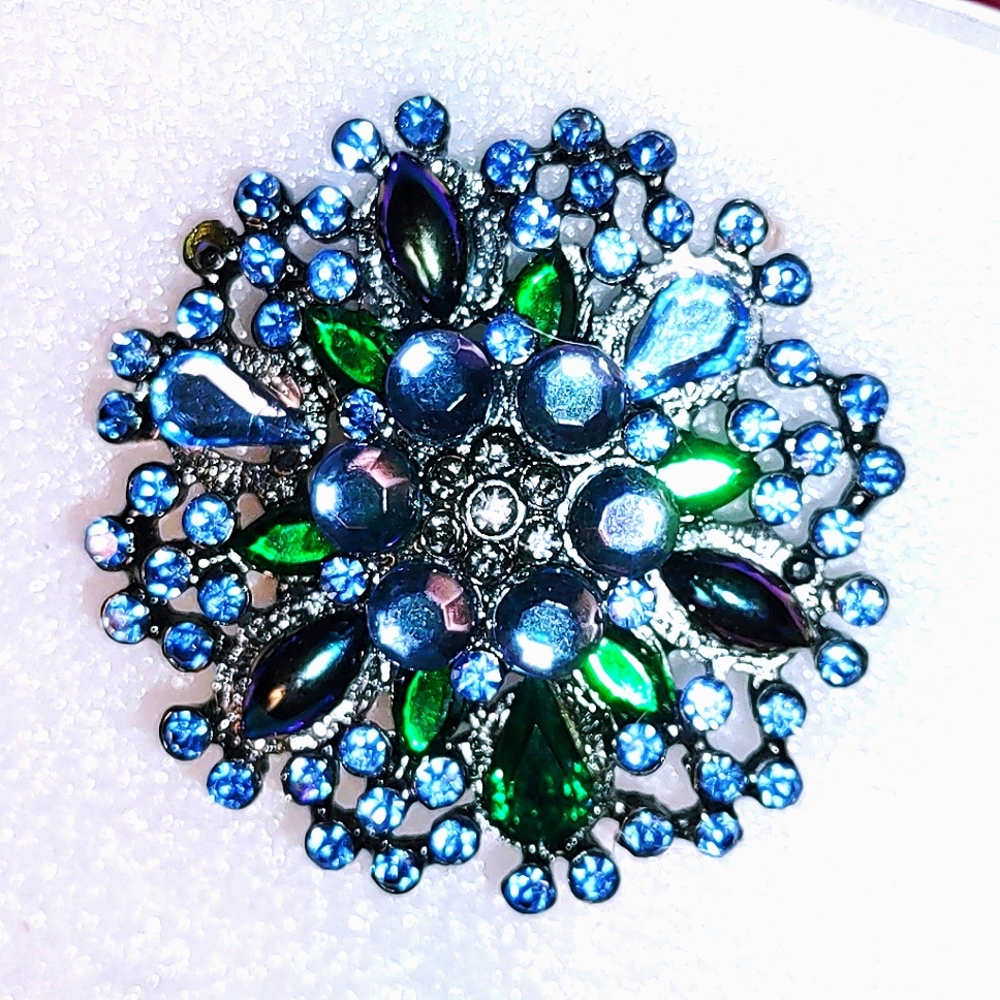 Vintage Blue & Emerald Rhinestone Crystal Brooch
